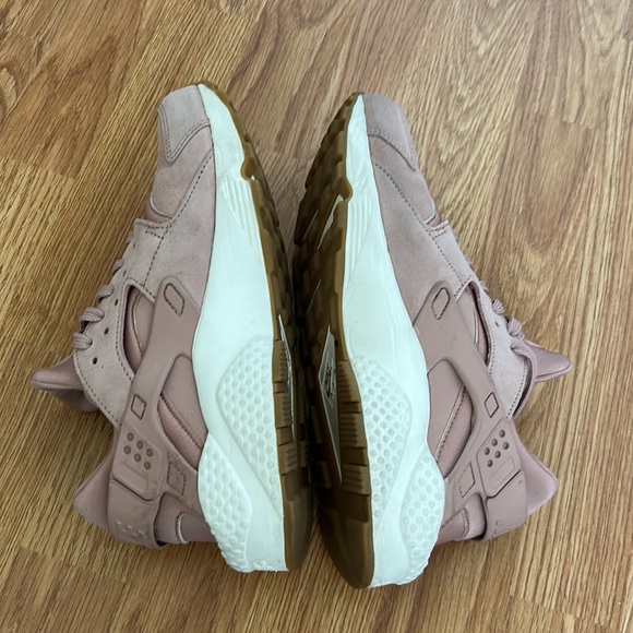 Nike Air Huarache Run Pink size 9.5 - Picture 7 of 13
